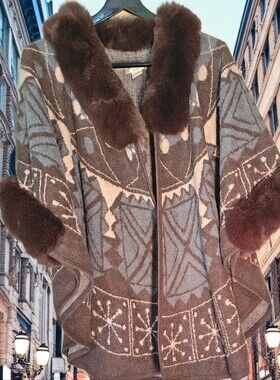 Women's Multicolored Faux Fur Trim Patterned Poncho, OS, Excellent Condition